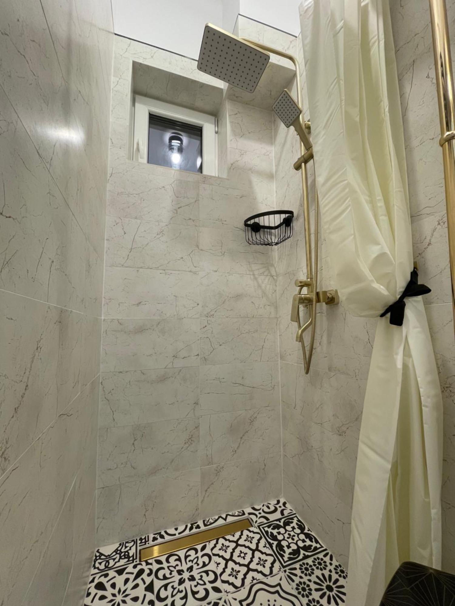 Apartament Studio Alice Romana Square Bukareszt Zewnętrze zdjęcie